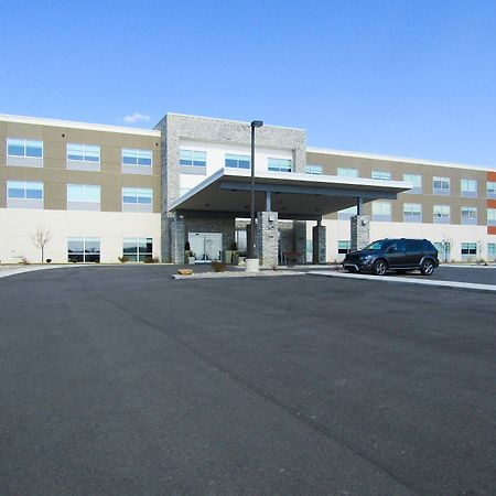 Holiday Inn Express & Suites Coldwater By Ihg Exterior foto